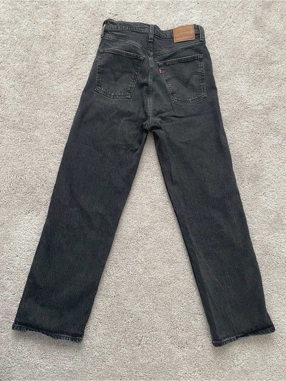 Levi's High-Rise Straight Leg Jeans in Charcoal - Picture 4 of 5